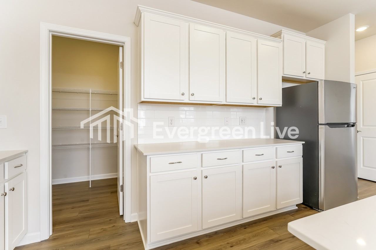 829 Pear Blossom Ct - Photo 6 of 16