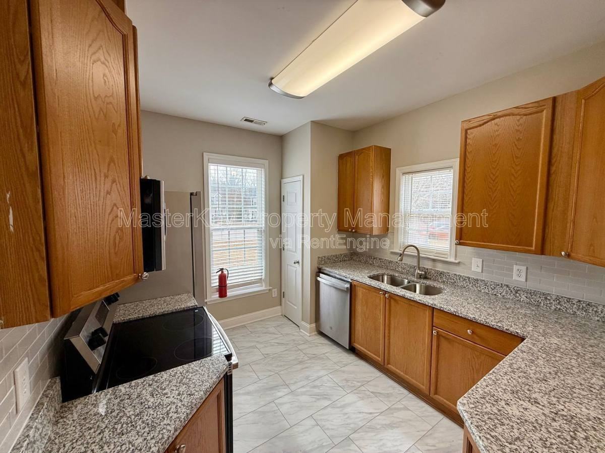 217 Marino Pl - Photo 2 of 10