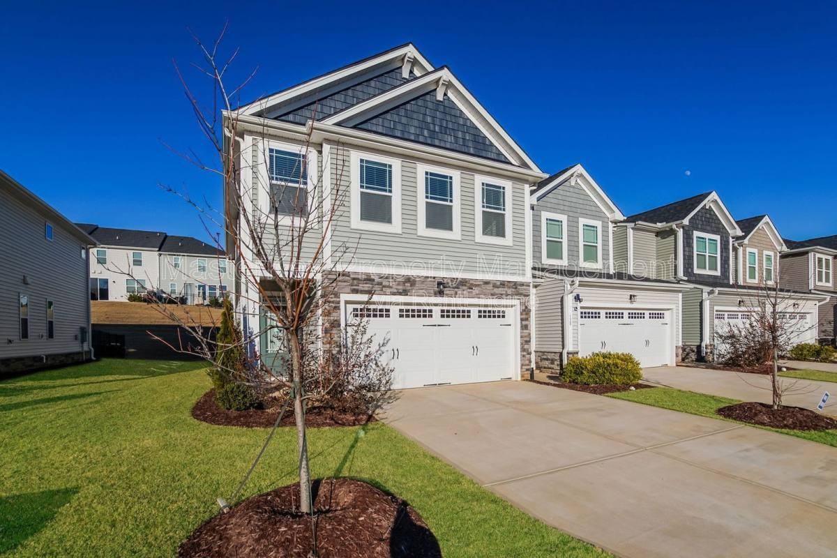 124 Royal Star Way - Photo 2 of 10