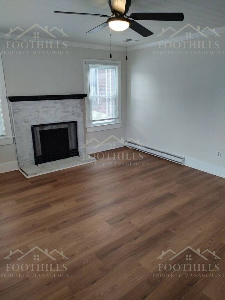 211 Dickens Ave - Photo 3 of 10