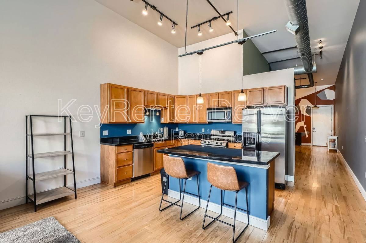 2441 N Broadway #203 - Photo 5 of 10