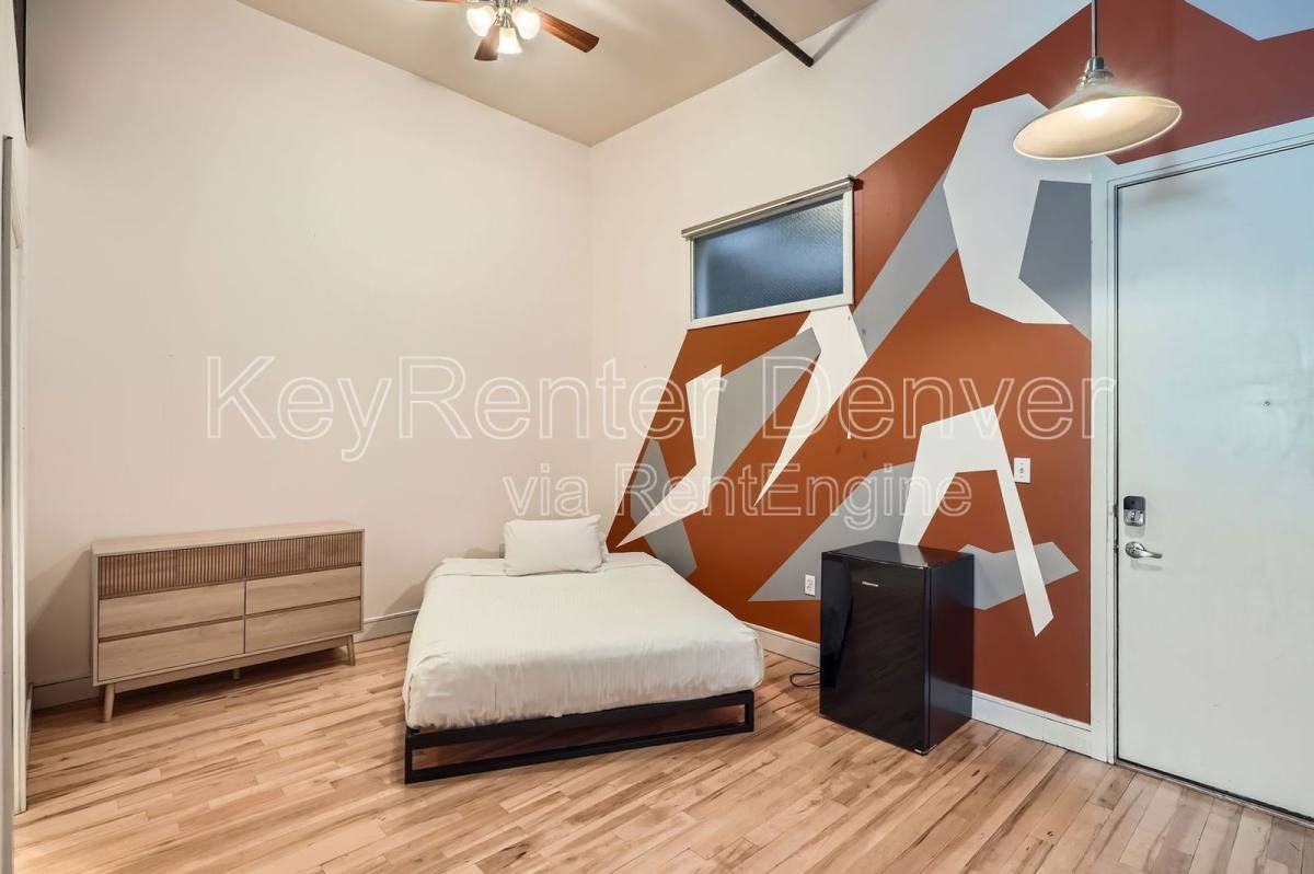 2441 N Broadway #203 - Photo 6 of 10