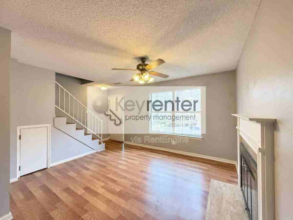 208 Cliftview Dr - Photo 3 of 10