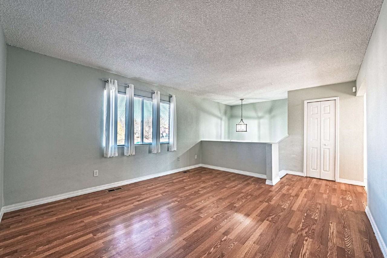 631 Drew Dr - Photo 3 of 46