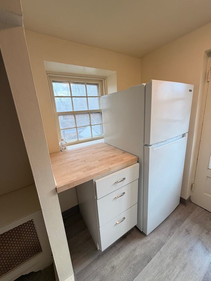 1716 Chestnut St #2B - Photo 2 of 7