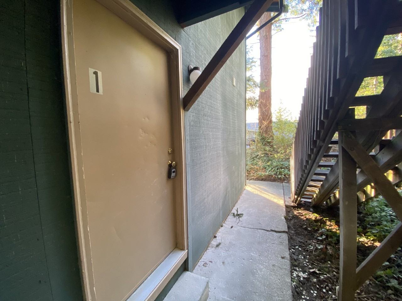 800 20th St #1 - Photo 2 of 13