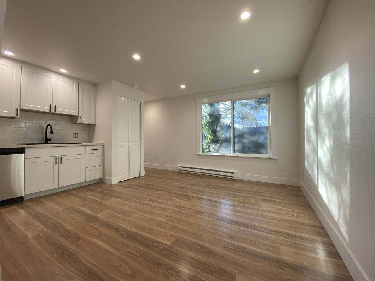 800 20th St #1 - Photo 3 of 13