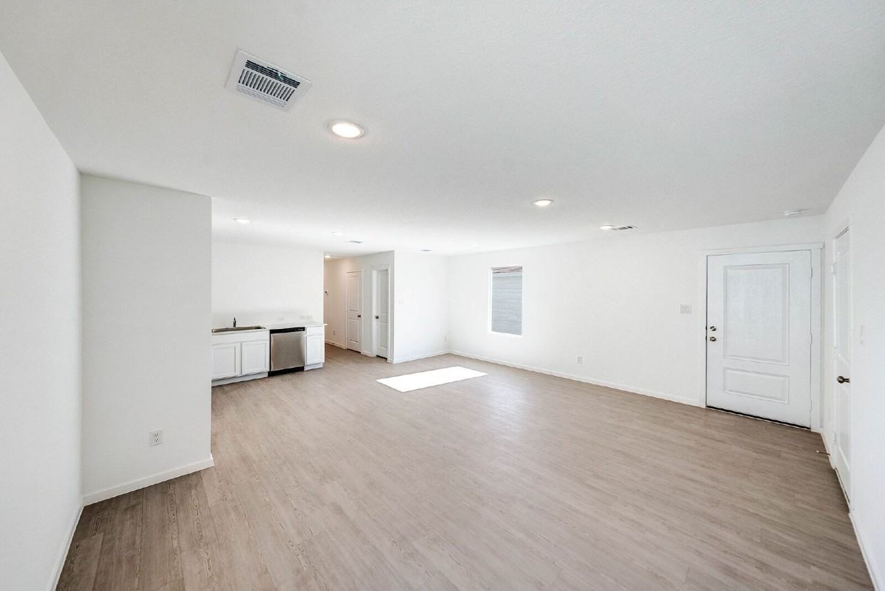 3822 Glade Crk - Photo 6 of 40