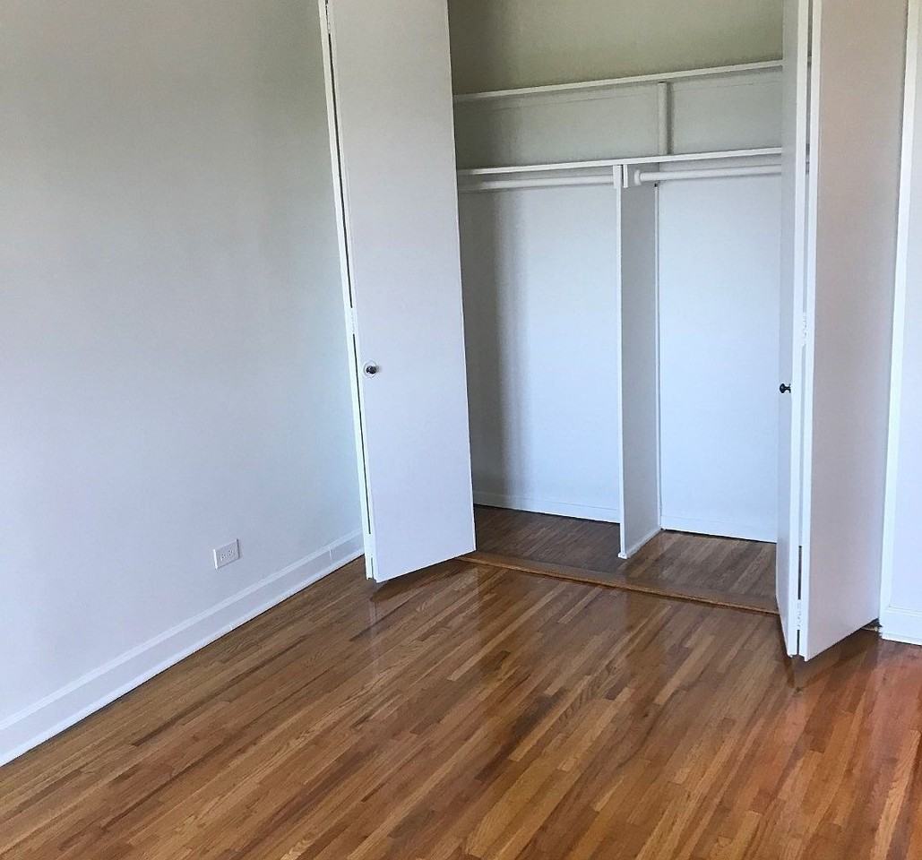 1144 Lydig Ave - Photo 3 of 7