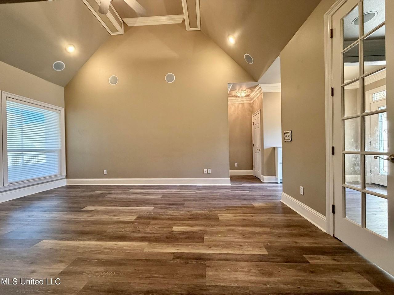 7555 Mahalo Hui Dr - Photo 3 of 20