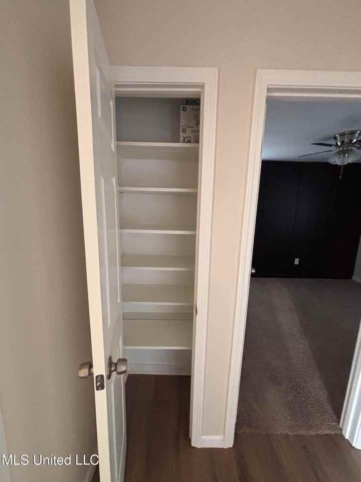 306 Parkway Dr - Photo 5 of 12