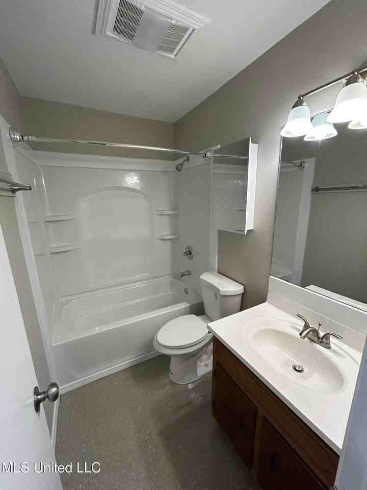 1004 Telly Rd - Photo 7 of 8