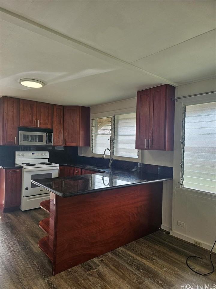 2361 Pauoa Rd #A - Photo 3 of 13