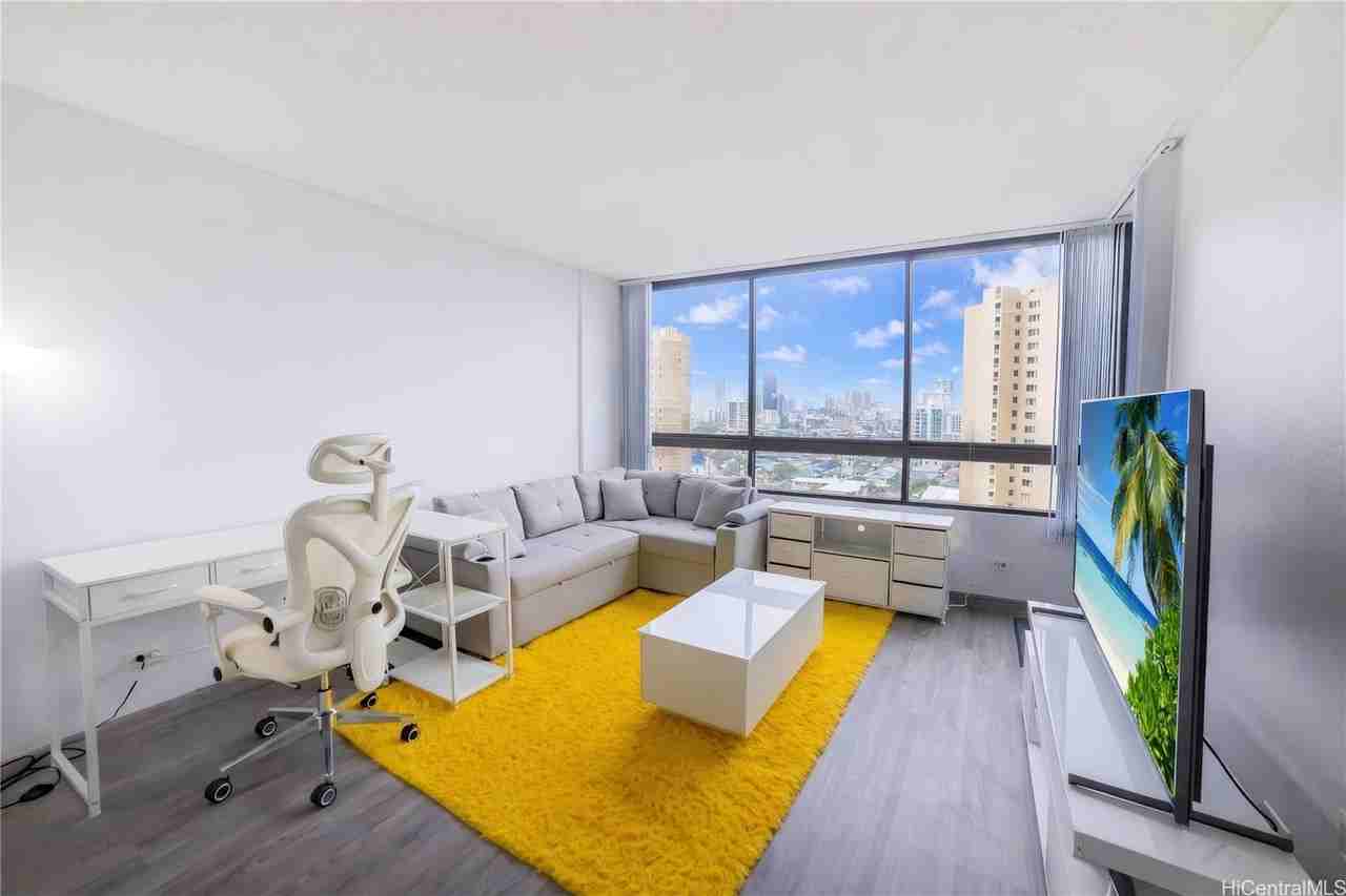 2610 Myrtle St - Photo 2 of 23