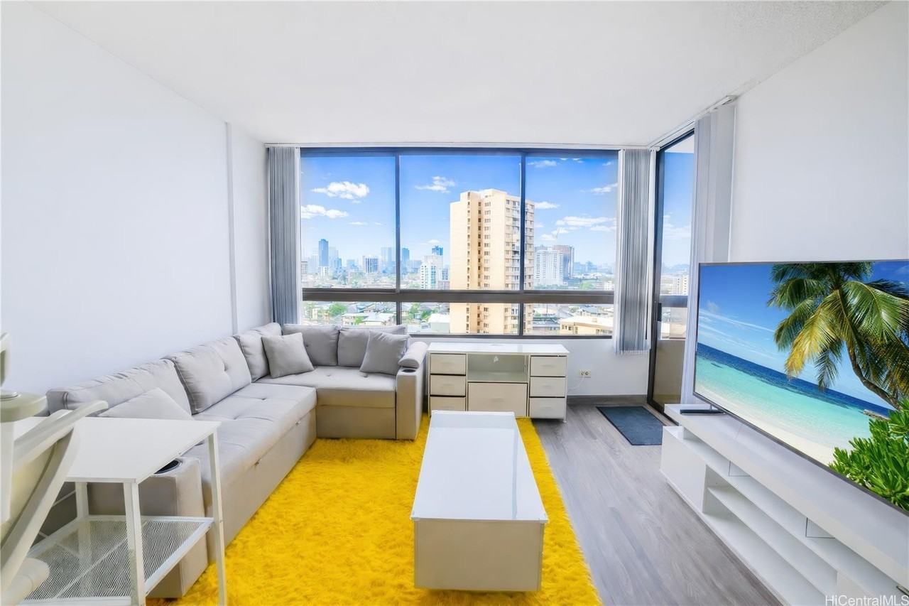 2610 Myrtle St - Photo 5 of 23