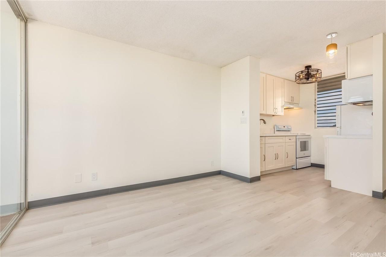 1025 Kalo Pl #1204 - Photo 7 of 20