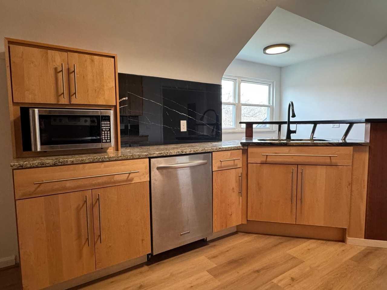 2237 Evergreen Rd #5 - Photo 3 of 15