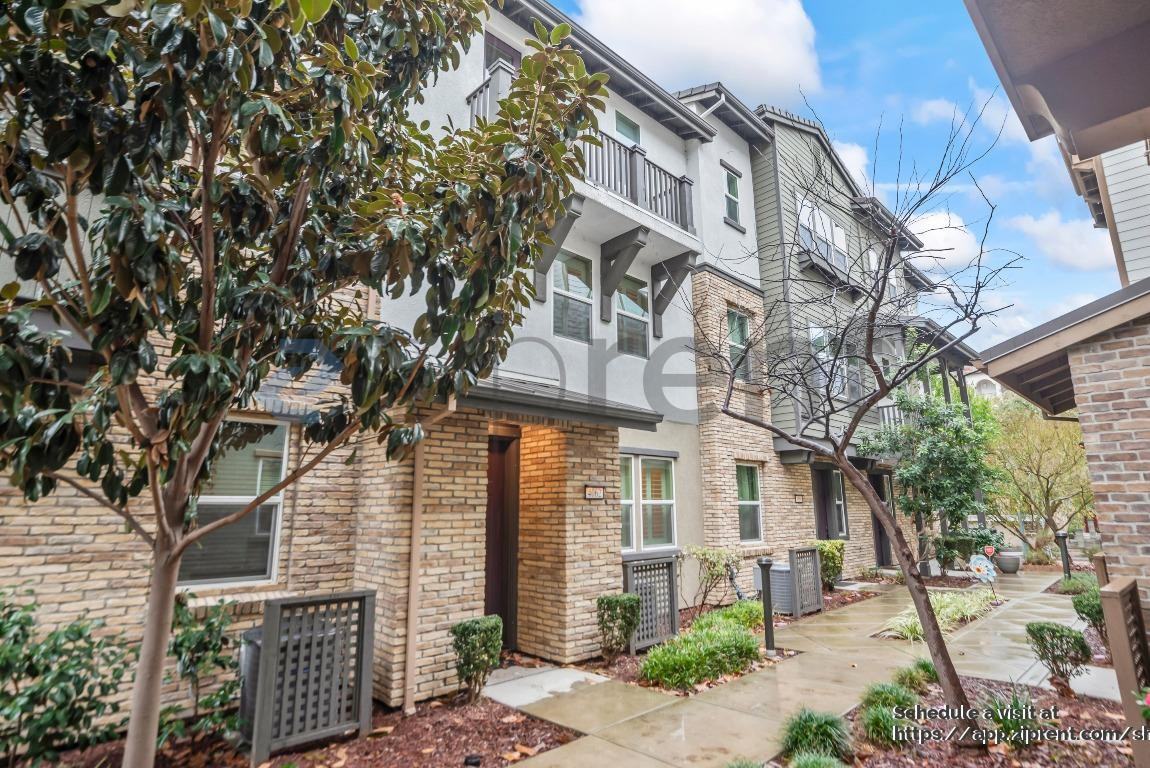 4062 Kinsale St - Photo 4 of 38