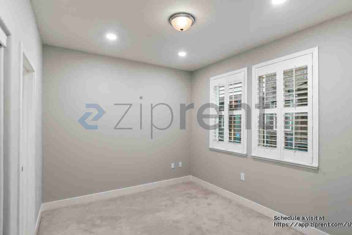 4062 Kinsale St - Photo 7 of 38