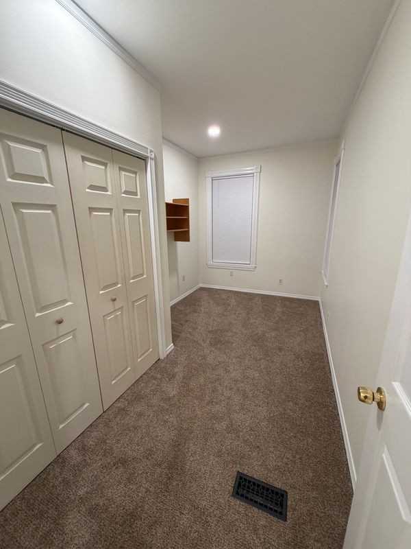 105 Lewis St - Photo 7 of 10