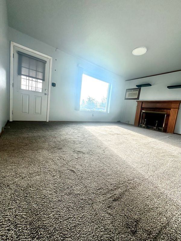 627 Haggin Ave - Photo 2 of 16