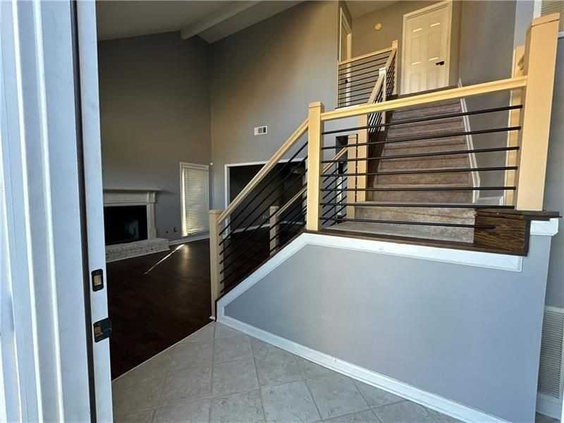 1251 Green Oak Cir - Photo 3 of 32