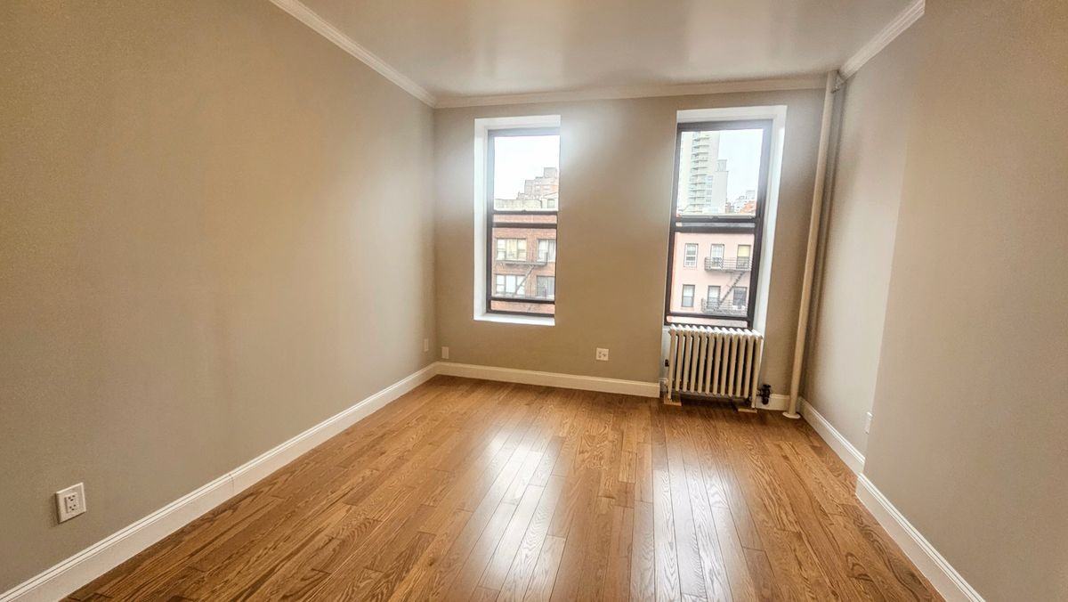 1584 1st Ave - Photo 2 of 15