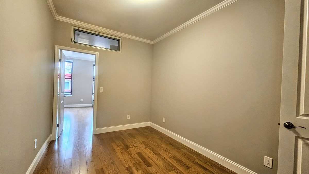 1584 1st Ave - Photo 3 of 15