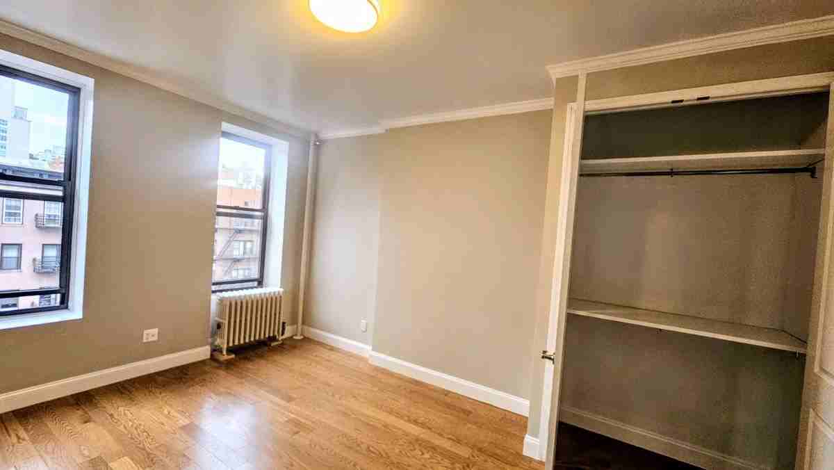 1584 1st Ave - Photo 4 of 15