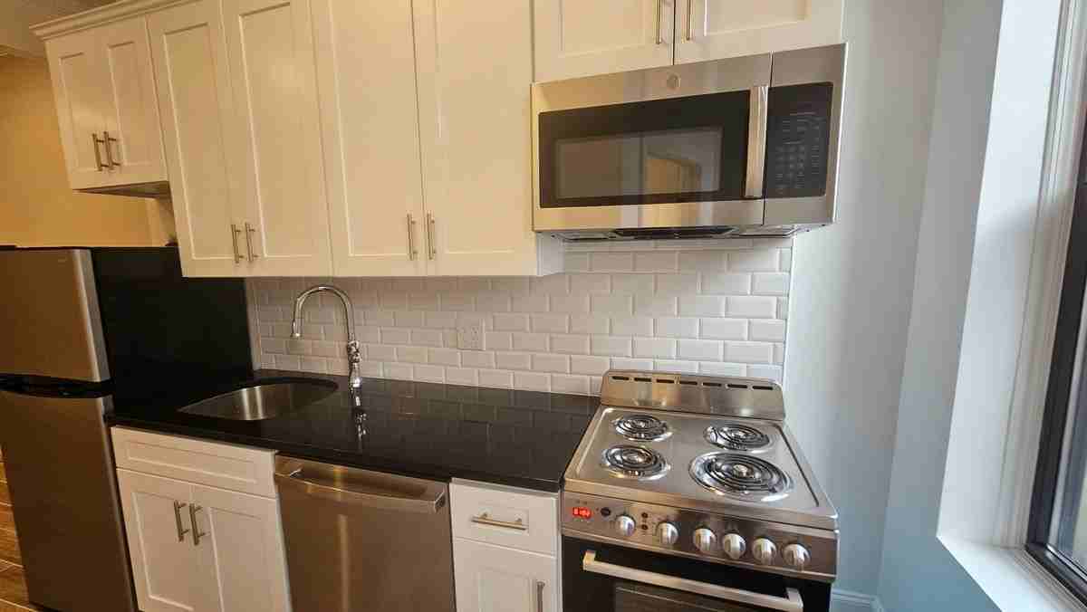 1584 1st Ave - Photo 6 of 15