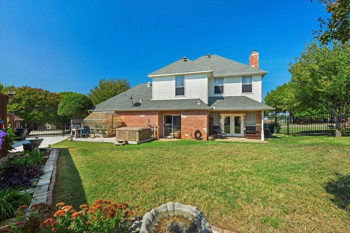 2114 Trace Ridge Dr - Photo 3 of 5