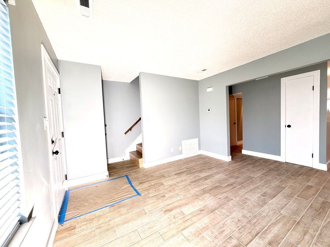 531 N Betty Jo Dr - Photo 4 of 32