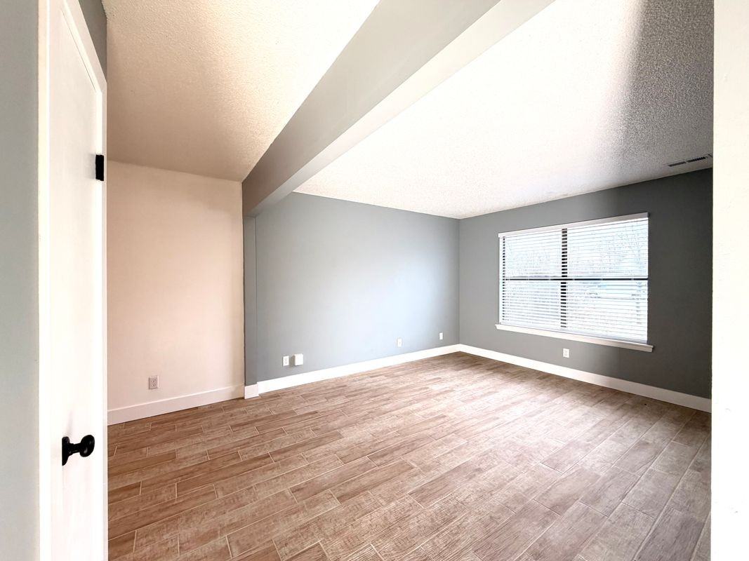 531 N Betty Jo Dr - Photo 7 of 32