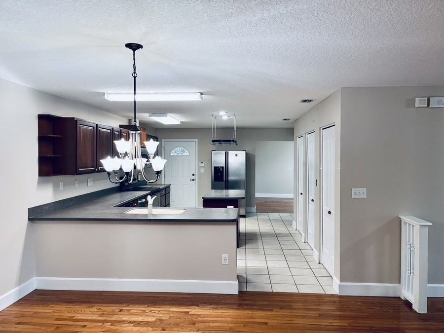 273 Hollywood Forest Dr - Photo 7 of 34