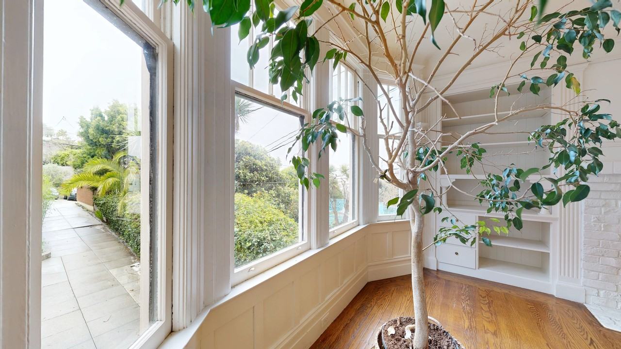 941 Lombard St - Photo 6 of 29