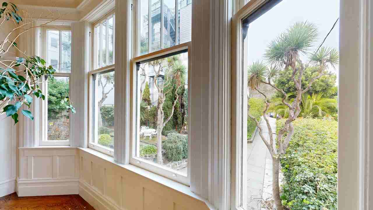 941 Lombard St - Photo 7 of 29