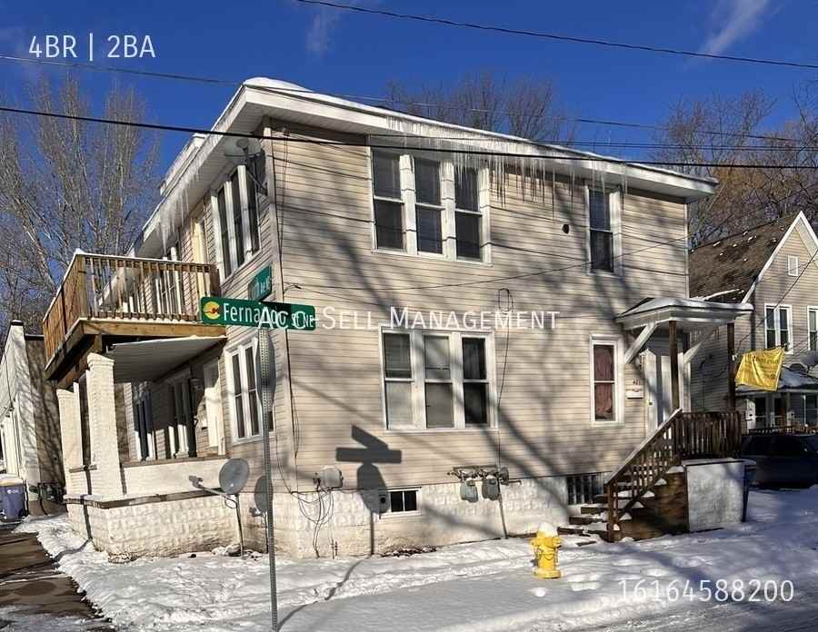 401 Fernando St Ne - Photo 2 of 18