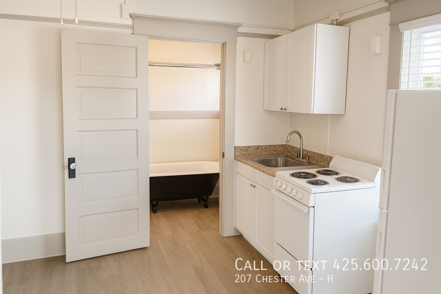 207 Chester Ave #H - Photo 5 of 11