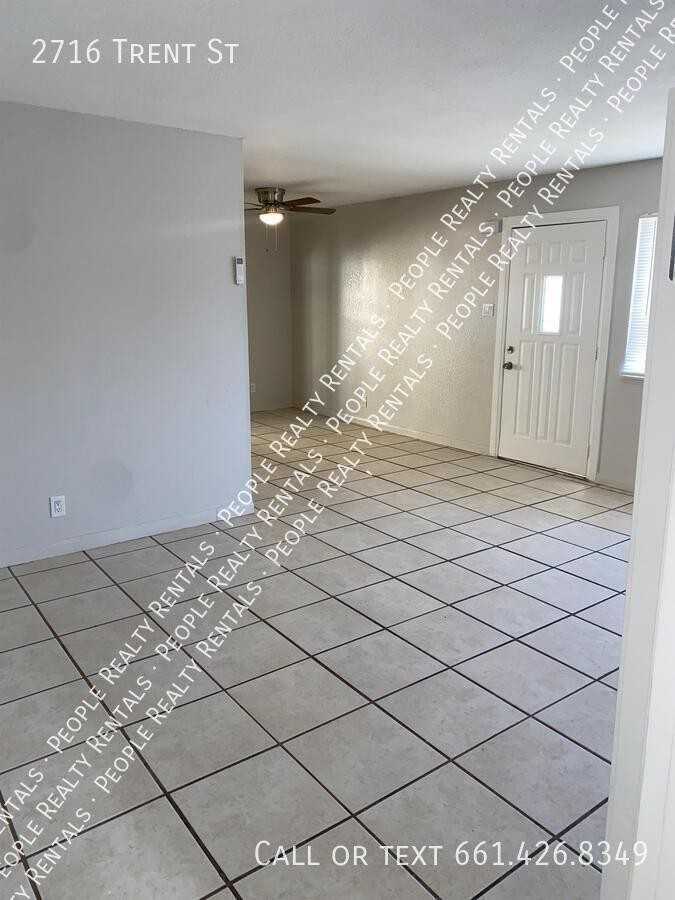 2716 Trent St - Photo 2 of 10