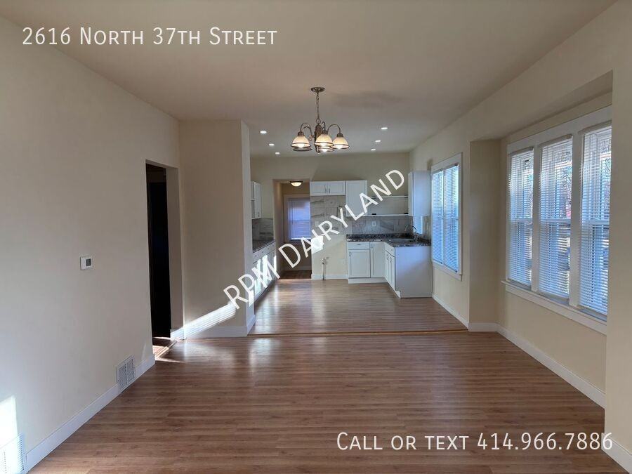 2616 N 37th St - Photo 2 of 11