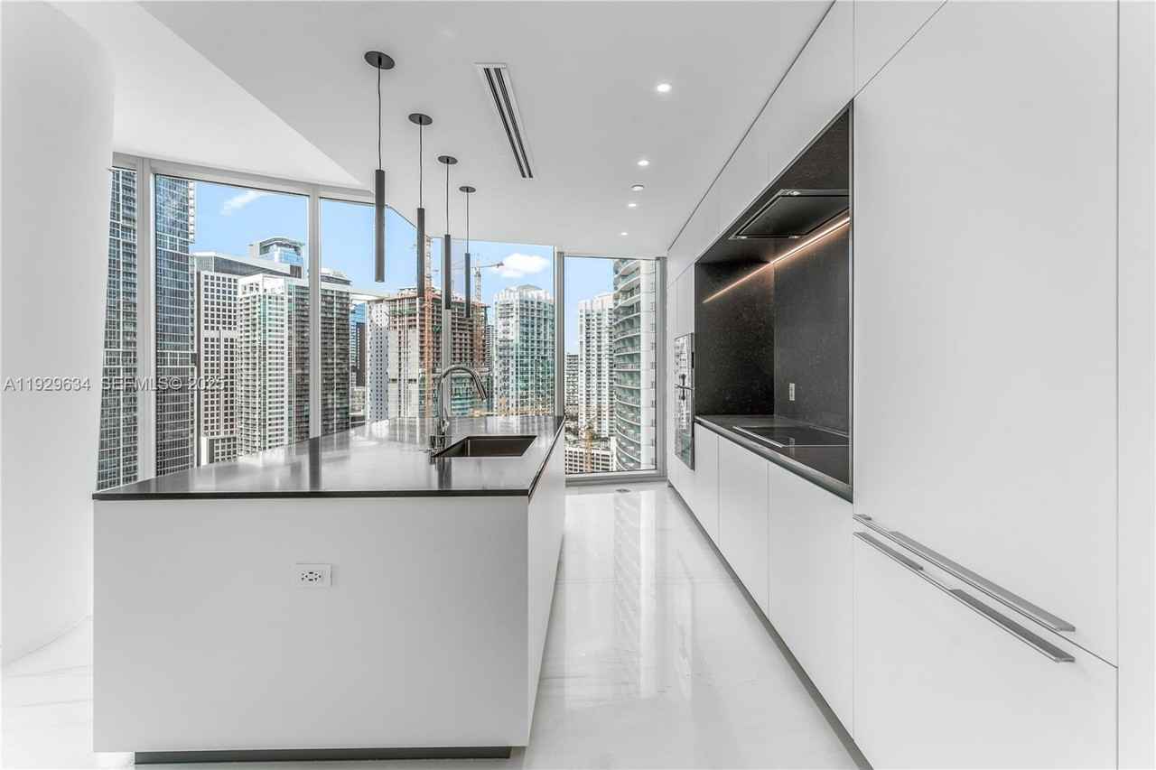 Biscayne Blvd Way & SE 2nd Ave - Photo 5 of 24