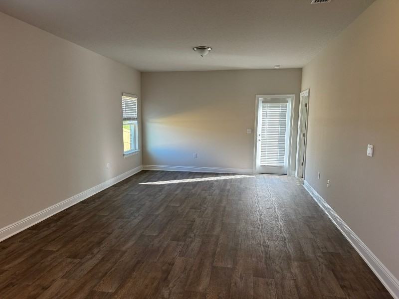 13600 Shea Cir - Photo 5 of 13