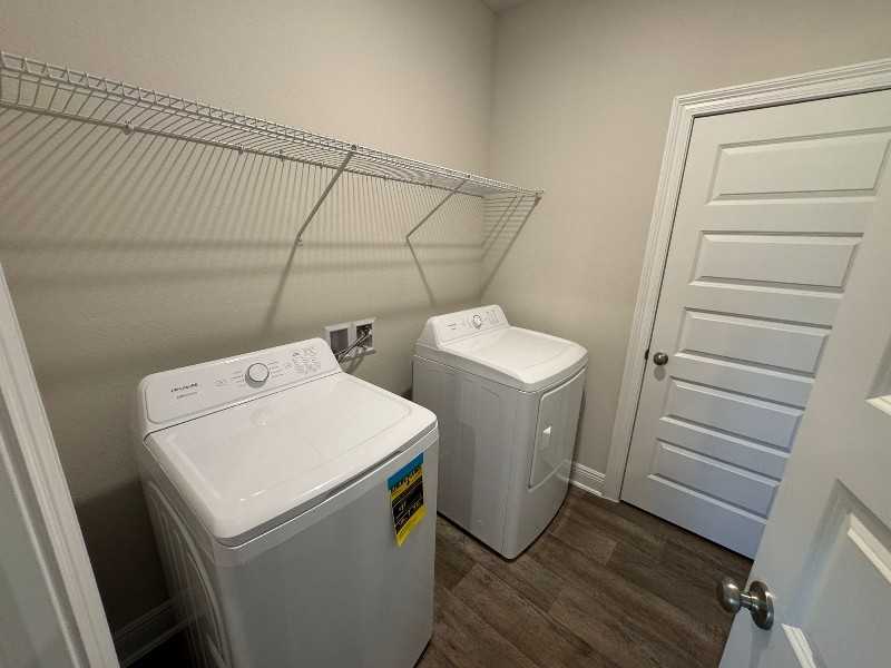 13600 Shea Cir - Photo 7 of 13