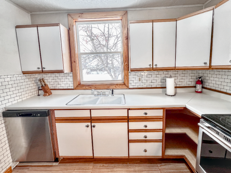 2600 Calihan Ave Ne #A - Photo 6 of 20