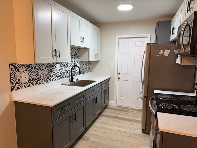 1203 Duke Way #A - Photo 5 of 13