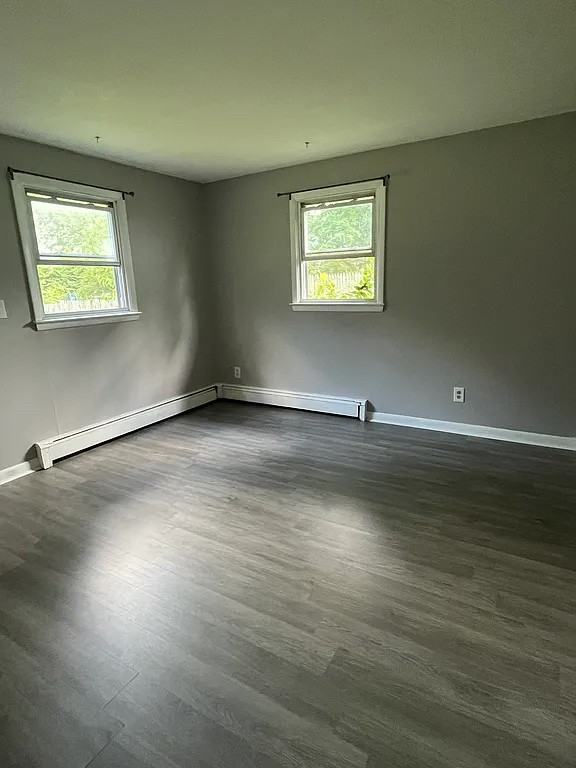 122 Grace St - Photo 7 of 14