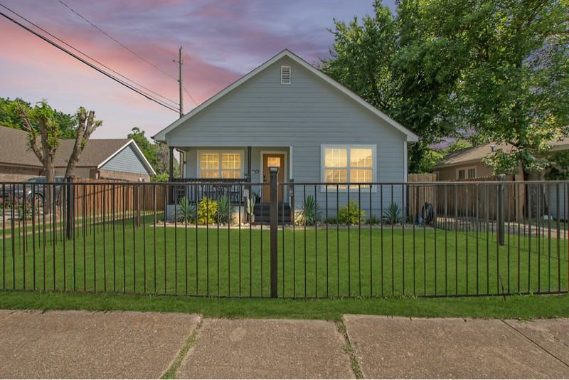 958 E Allen Ave - Photo 3 of 20