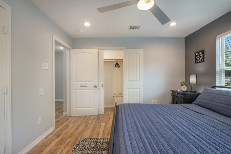 958 E Allen Ave - Photo 4 of 20