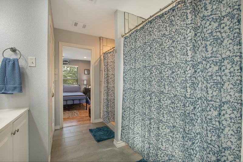 958 E Allen Ave - Photo 5 of 20