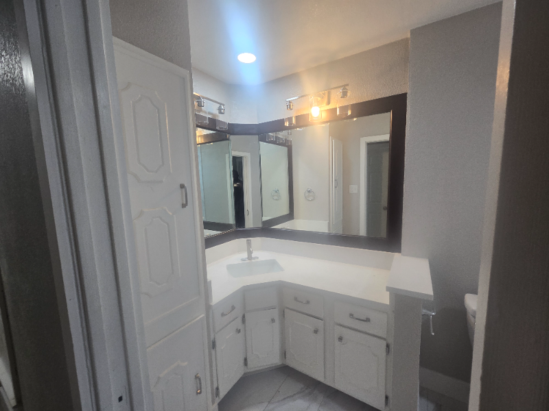 4911 Belle Ellen - Photo 7 of 14